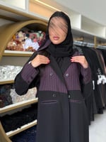 عباية هاليا كريب الاناقة مع كريب مقلم بنفسجي