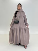 عباية سمر بقماش لنن ناعم مبطن نود