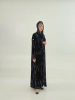 فخر بقماش مخمل كوري بطبعات كحلي مزين بدانتل