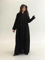 عباية سيم بقماش كريب الابداع تدخيلات مخمل بتطريز ه...