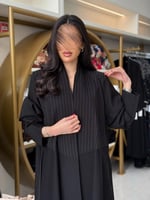 عباية توليا بقماش كريب الاناقة تدخيلات مقلم