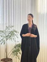 عباية صباح بقماش كريب ملكي نص فراشه بتطريز موف