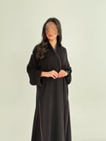 عباية نيلاء بقماش انترنت بتطريز مع كسرات جوانب موف