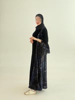 عباية غيوم بقماش مخمل كوري تدخيلات شيفون كحلي