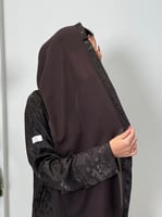 عباية دره ا بقماش حرير بني