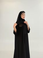 عباية هيلا بقماش كريب ملكي مزين بكلفه دوائر