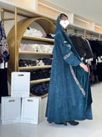 تشكيلة شتاء 2024 -عباية ياسمين بقماش مخمل بشال مطر...