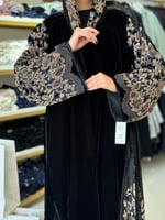 تشكيلة شتاء 2025 -عباية لقاء مخمل مشجر اسود