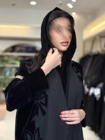 عباية لوليا بقماش مخمل تدخيلات جاكار بتطريز اسود