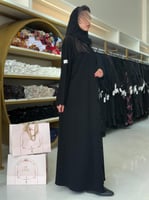 عباية حنان بقماش كريب سرميك مزين بكرستال