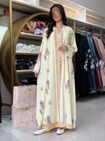 عباية الهبه لبنى بقماش حرير تويل اصفر