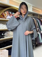 عباية جيلا بقماش كريب ارماني فضي