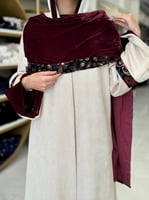 رتشكيلة شتاء 2024 -عباية ياسمين بقماش مخمل بشال مط...