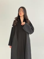 عباية رؤيه بقماش كريب ملكي تدخيلات كريب مبروم