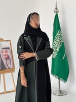 عباية السحاب بليزر بقماش كريب الاناقه