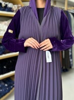 عباية ديلارا كريب الاناقة مع مخمل بنفسجي