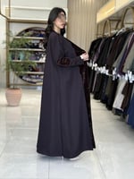 بليزر | عباية ميرلا بقماش كريب باربي بنفسجي مع مخم...