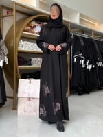 عباية ميلاس بقماش كريب الاناقة بتطريز ورود بني