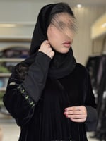 عباية هيم بقماش مخمل كوري طبقات بكلفه زيتي