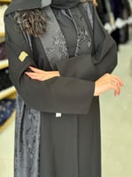 عباية رهف صيفيه بقماش كريب تدخيلات حرير رمادي