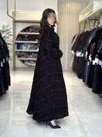 عباية ميسان بقماش كريب الابداع بتطريز عنابي