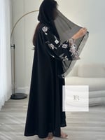 عباية كريب الاناقة بتل مطرز وردي