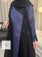 عباية نيفين l بقماش كريب متان تدخيلات تفته - اسود...