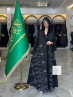 عباية كريب بحريني بتطريز رسوم - اسود