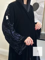 عباية ريفال l مخمل كوري بتطريز مميز - كحلي