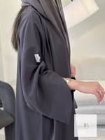 تشكيلة الصيف | عباية كريب باربي بارد - فيراني