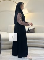 عباية بقماش كريب الابداع بازارير اسود - كم برتقالي