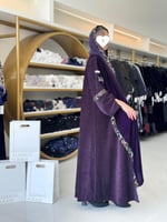 تشكيلة شتاء 2024 -عباية ياسمين بقماش مخمل بشال مطر...