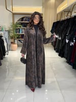 عباية عنان بقماش مخمل كوري برسم بني