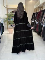 عباية هيم بقماش مخمل كوري طبقات بكلفه زيتي