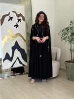 عباية همس قطرية بقماش كريب الابداع بشك سكري