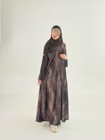 عباية عنان بقماش مخمل برسم بني