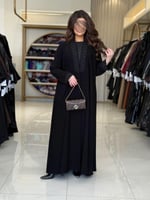 عباية شمس بقماش كريب ملكي مزين بلولو اسود