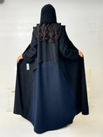 تشكيلة شتاء 2026 - عباية نجمه بقماش فرو خاروف اسود...