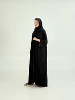 عباية سلوى بقماش كريب ملكي مزين بقيطان بني