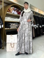 عباية شيري بقماش حرير فويل بيج