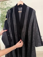 عباية عذبه بقماش مخمل كوري تدخيلات دانتل