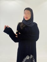 عباية الماس بقماش مخمل كوري بتطريز ورود كحلي (فتحة...