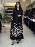 عباية فريده بقماش دانتل بشك سكري مع عنابي