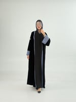 عباية ريفا مكس مخمل مع كريب الاناقة بتطريز سماوي