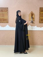 عباية سلطانه بقماش انترنت كويتي بتطريز ناعم اخضر