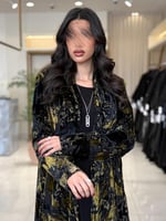 عباية الفاتنه بقماش شيفون مخمل ياباني اسود ذهبي 2