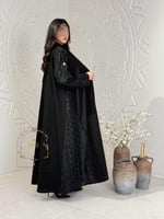 عباية رنا بقماش كريب الاناقة تدخيلات تل ترتر