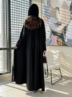 تشكيلة شتاء 2024 - عباية انسجام بقماش شامواه مع تط...