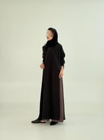 عباية العنود بقماش حرير مغسول بحياكة يدويه لحمي