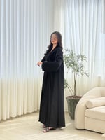 عباية رؤيه بقماش كريب ملكي تدخيلات كريب مبروم